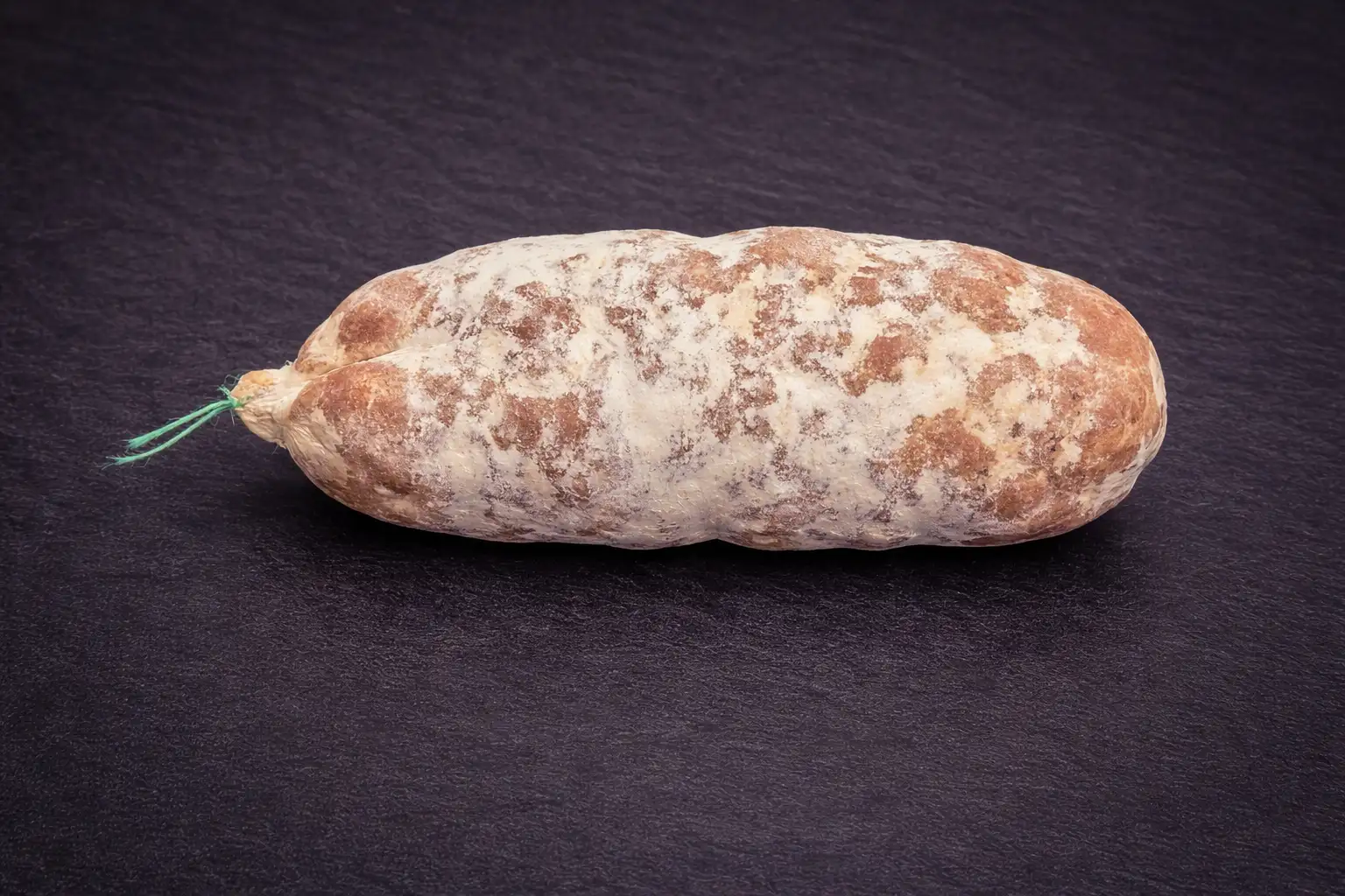 Saucisson aux noisettes