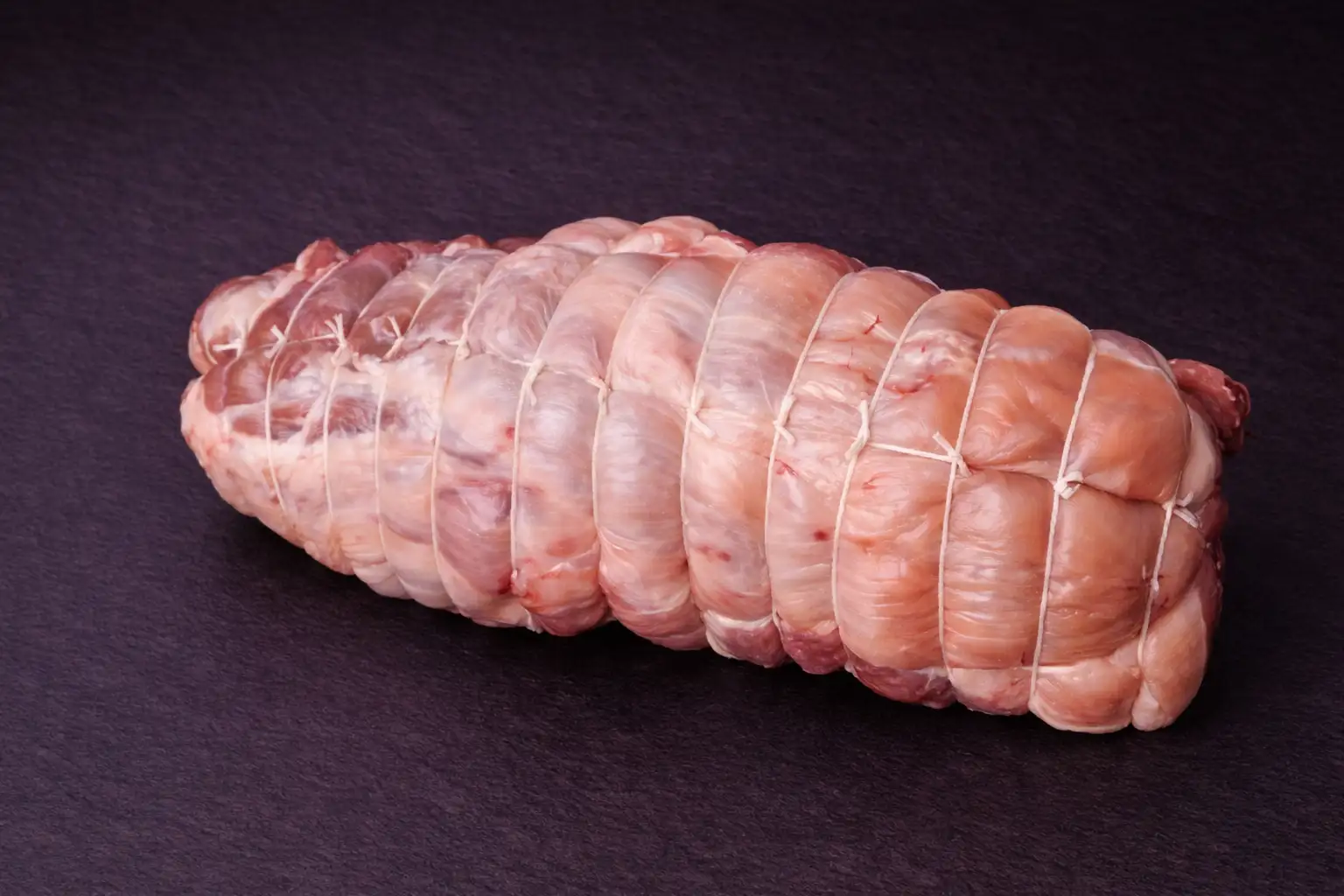 Rôti gigot ficelé sans os